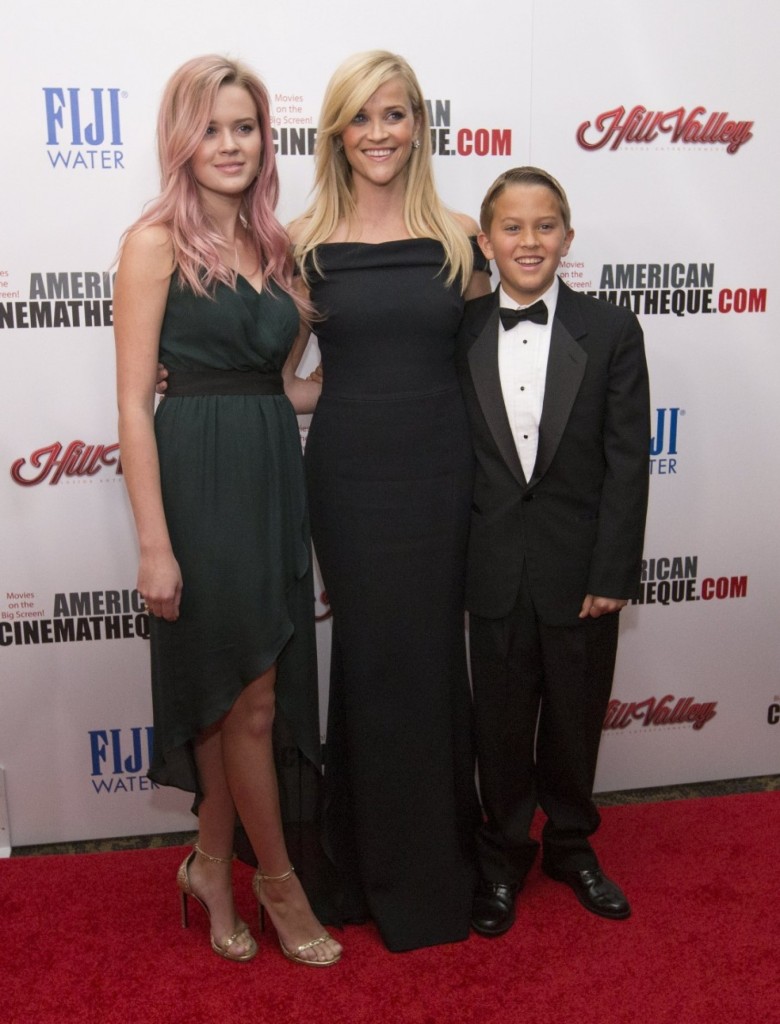 ReeseWitherspoon and children