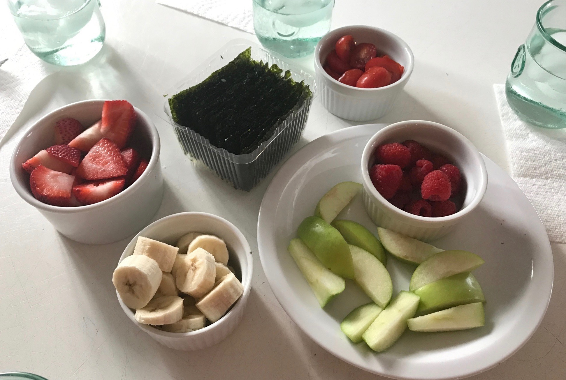 AHAfruitsandveggiesontable the mama bird diaries